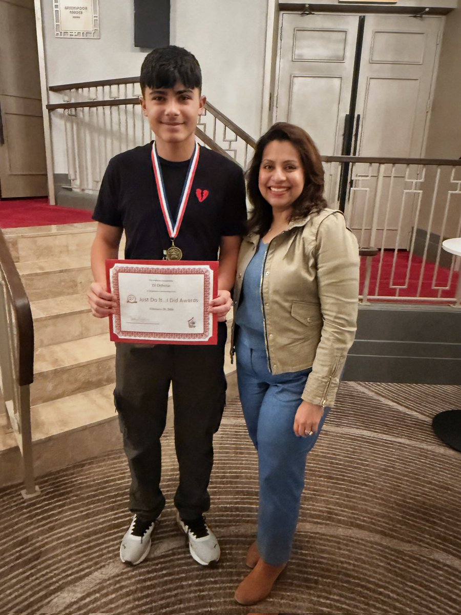 Lyons Creek Middle School tweet media