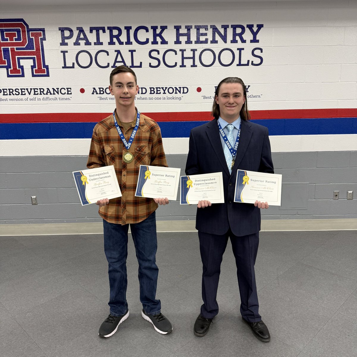 PHPatriotsHS's tweet photo. Tonight was our annual Science Fair. Congrats to all our award winners! A special shout-out to Senior Gunner McClure and Griffin Berg who both earns perfect scores! Thank you to Ms. Burg and Science Club for putting on the event! #PHStrong https://t.co/qeYh4uqO8M