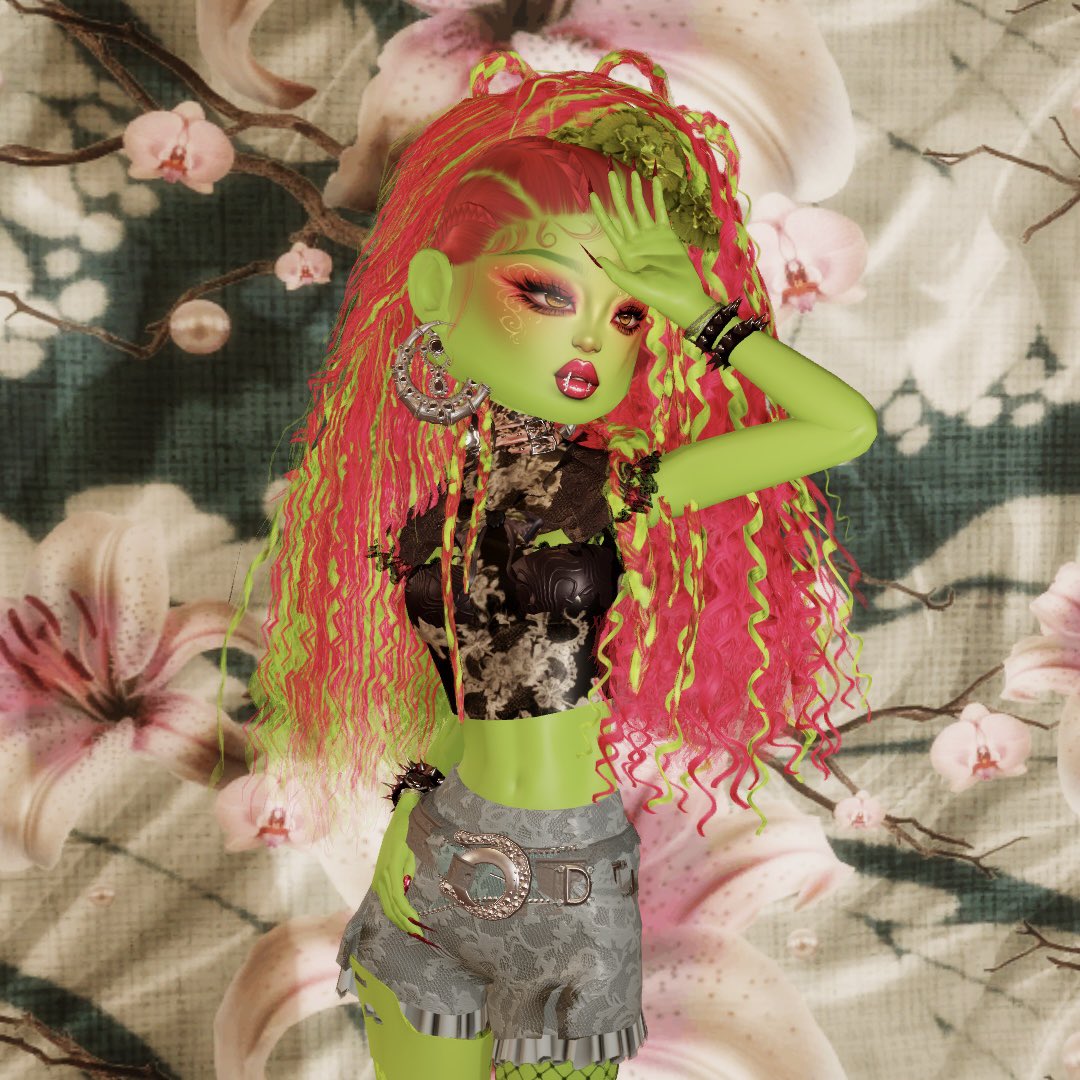 afterGEZELLE's tweet photo. g3 venus!! my queeeeennn!! wish there were more body vines other than the vip flower shoes😫 #venusmcflytrap https://t.co/SrZfGQyKN2
