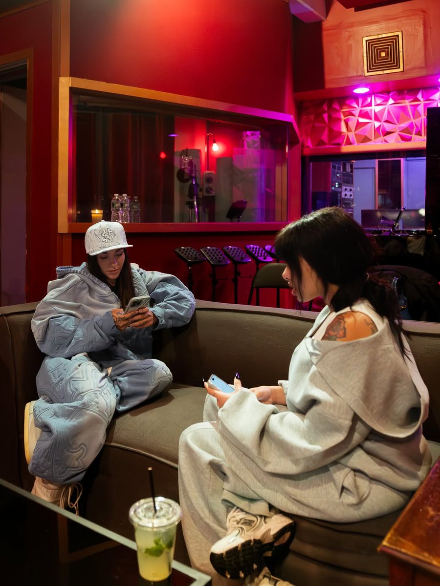 📸 | Yailin La Más Viral y Maria Becerra juntas en el estudio en New York City.