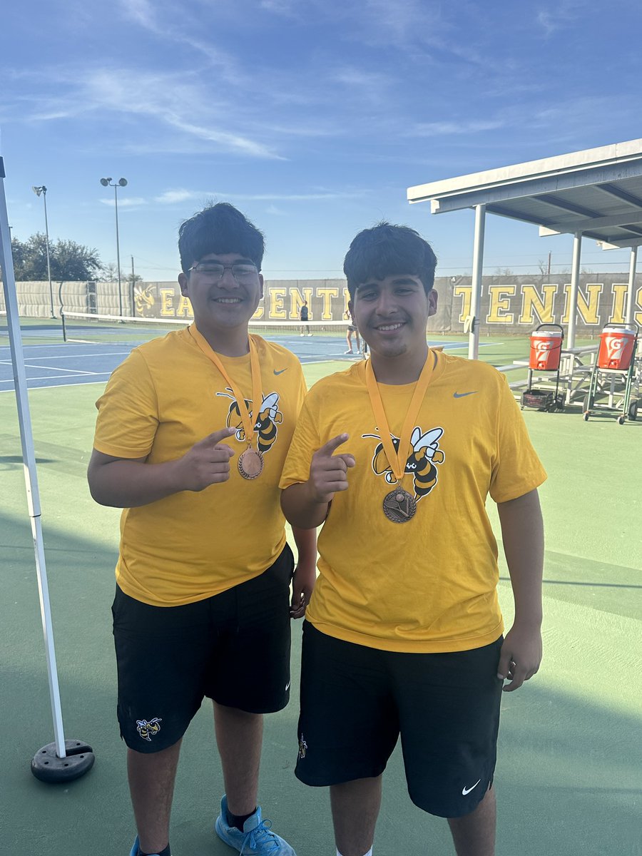 EC Hornet Tennis tweet media