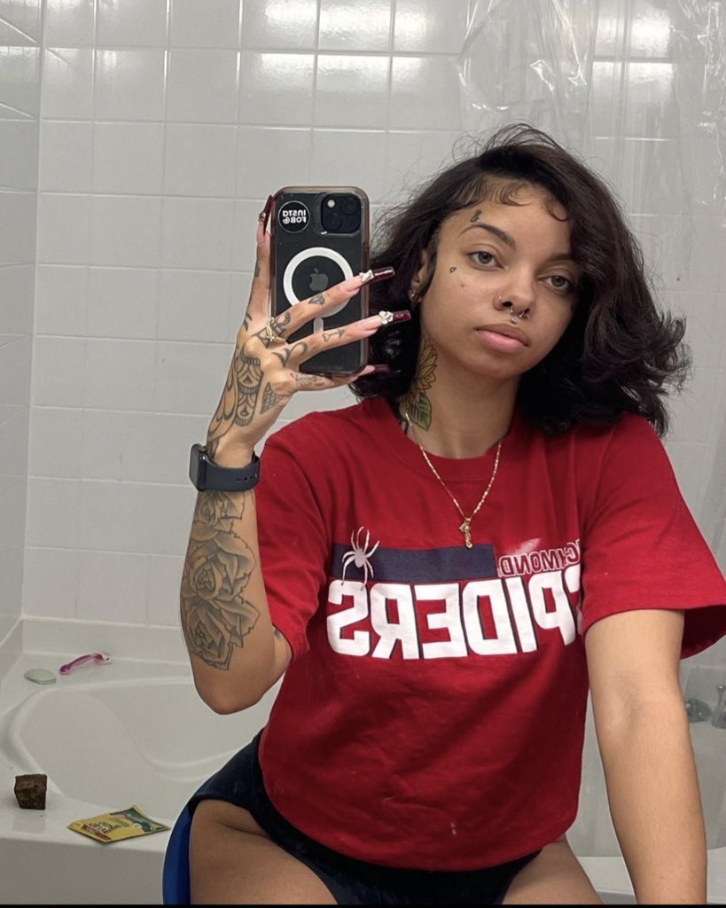 wetzazie's tweet photo. Where the freaks at? 🥰
 #indy #freaks #indiana #content https://t.co/RfDuNd8G0i