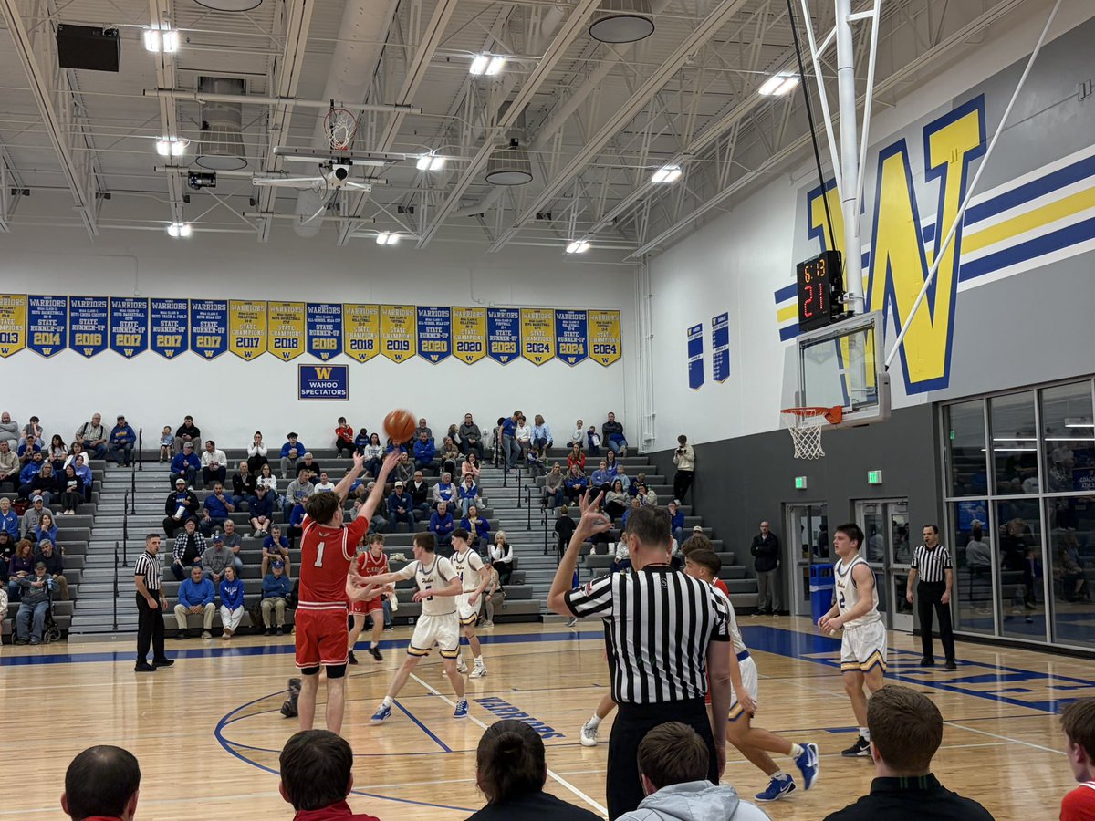 EHS_Activity's tweet photo. With the loss to Wahoo in districts the @antlerbball season comes to a close.

Big upset to end the regular season on senior night, but unfortunately lost to a hot shooting &amp; talented team tonight. 

Thank you to our 5 seniors for their leadership &amp; hard work all season long. 🤘🏼 https://t.co/mX0UM4vAwL