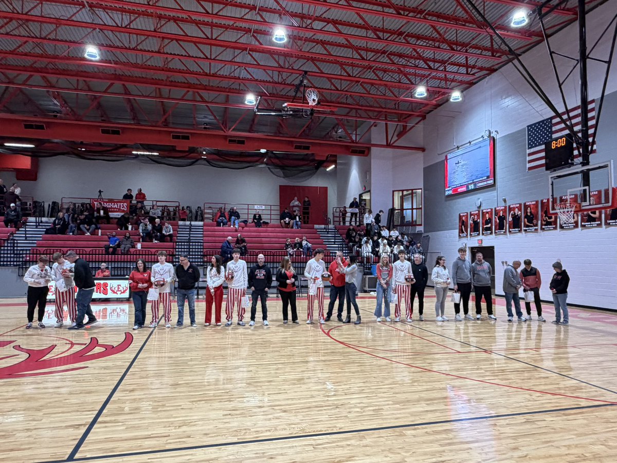 EHS_Activity's tweet photo. With the loss to Wahoo in districts the @antlerbball season comes to a close.

Big upset to end the regular season on senior night, but unfortunately lost to a hot shooting &amp; talented team tonight. 

Thank you to our 5 seniors for their leadership &amp; hard work all season long. 🤘🏼 https://t.co/mX0UM4vAwL
