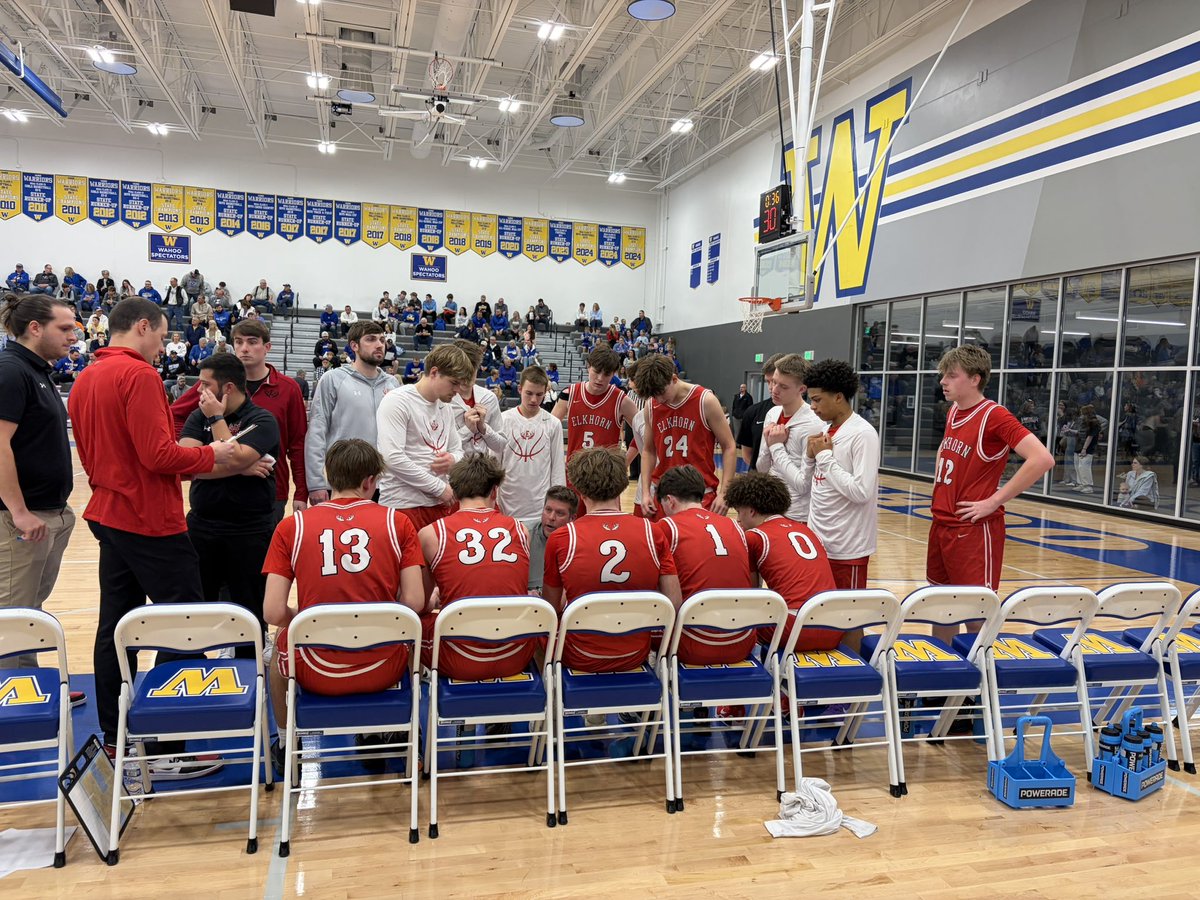 EHS_Activity's tweet photo. With the loss to Wahoo in districts the @antlerbball season comes to a close.

Big upset to end the regular season on senior night, but unfortunately lost to a hot shooting &amp; talented team tonight. 

Thank you to our 5 seniors for their leadership &amp; hard work all season long. 🤘🏼 https://t.co/mX0UM4vAwL