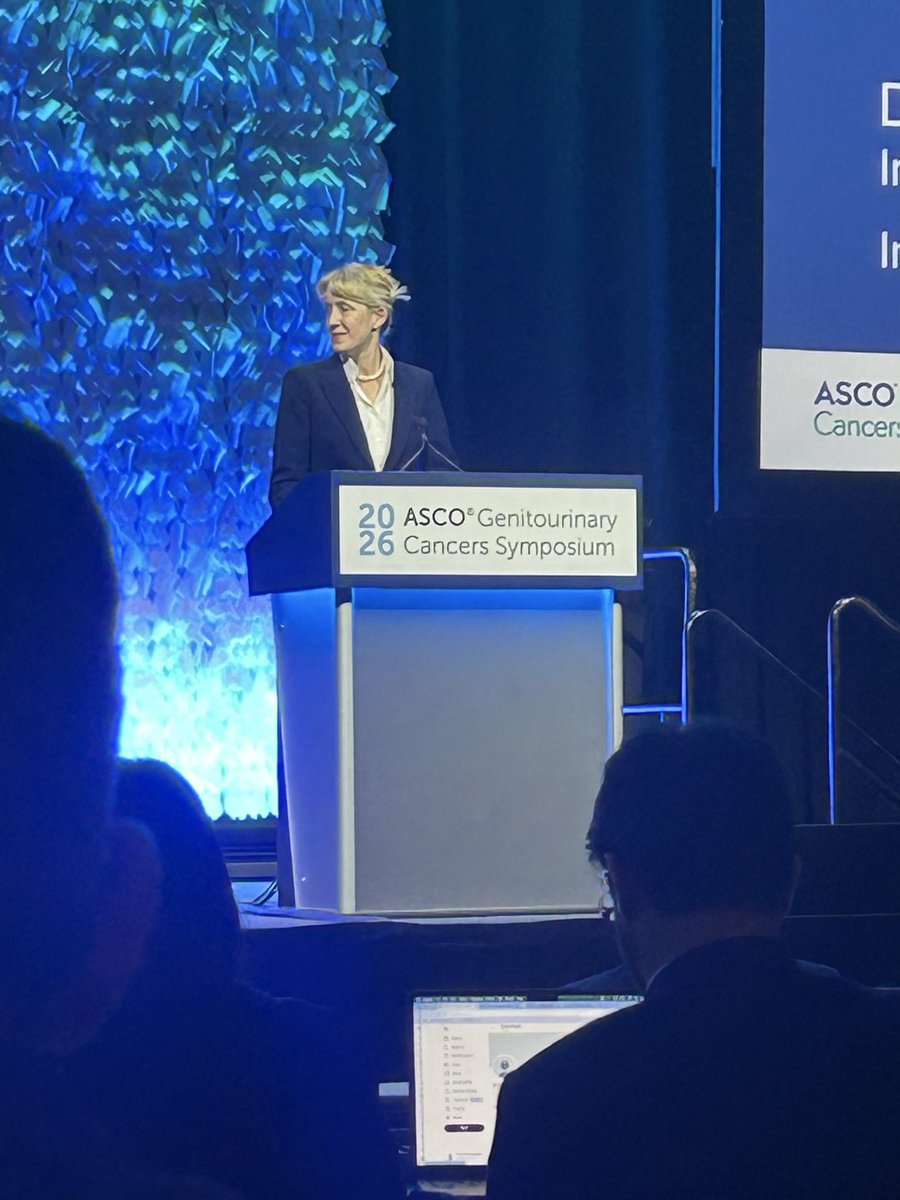 robert_huddart's tweet photo. #annawilkins presenting evidence of better prognostication using artera AI MMAI score in #CHIPP trial patients https://t.co/IFLbY1qCWJ
