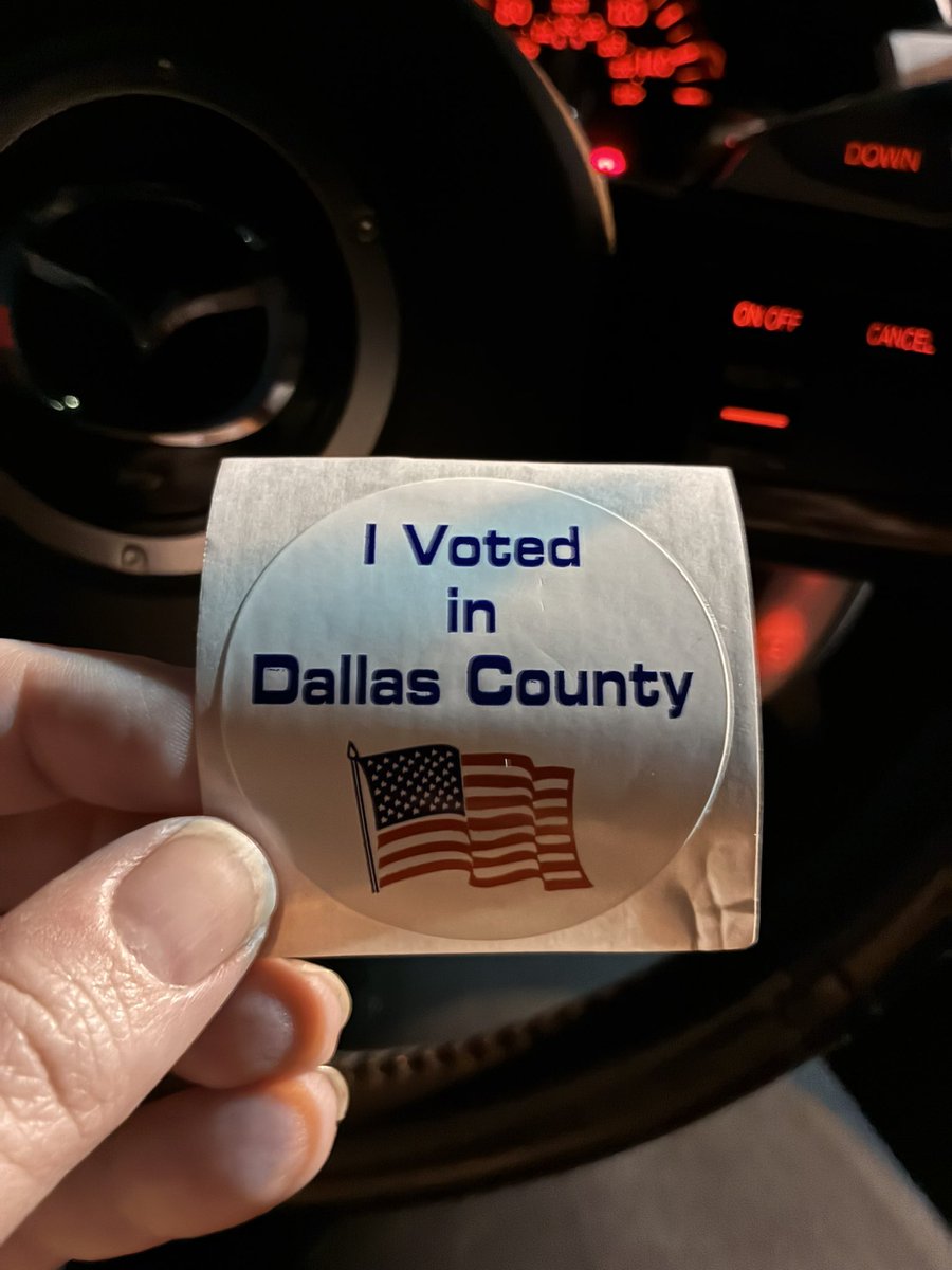 sungoddess5's tweet photo. Don’t be a loser, GO VOTE! 
If you can’t vote tomorrow, the primaries are on Tuesday. If you aren’t registered, take this as your sign to register so you’re ready for November! 

Signed,
Your Single Cat Lady Bestie 💋 https://t.co/5Xelm7DLTN