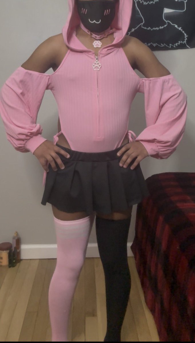 NickyPanda30's tweet photo. What do you think of this color combo
#femboy #femboi #femboyoutfit #femboys #catboy #puppyboy https://t.co/JTfcHLVZt1