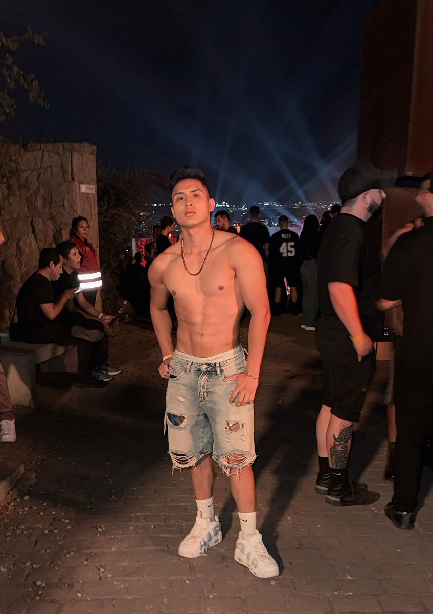 greycomaza's tweet photo. Lo que fue el fin de semana pasado 😎🔥 https://t.co/KRSeZePj9u