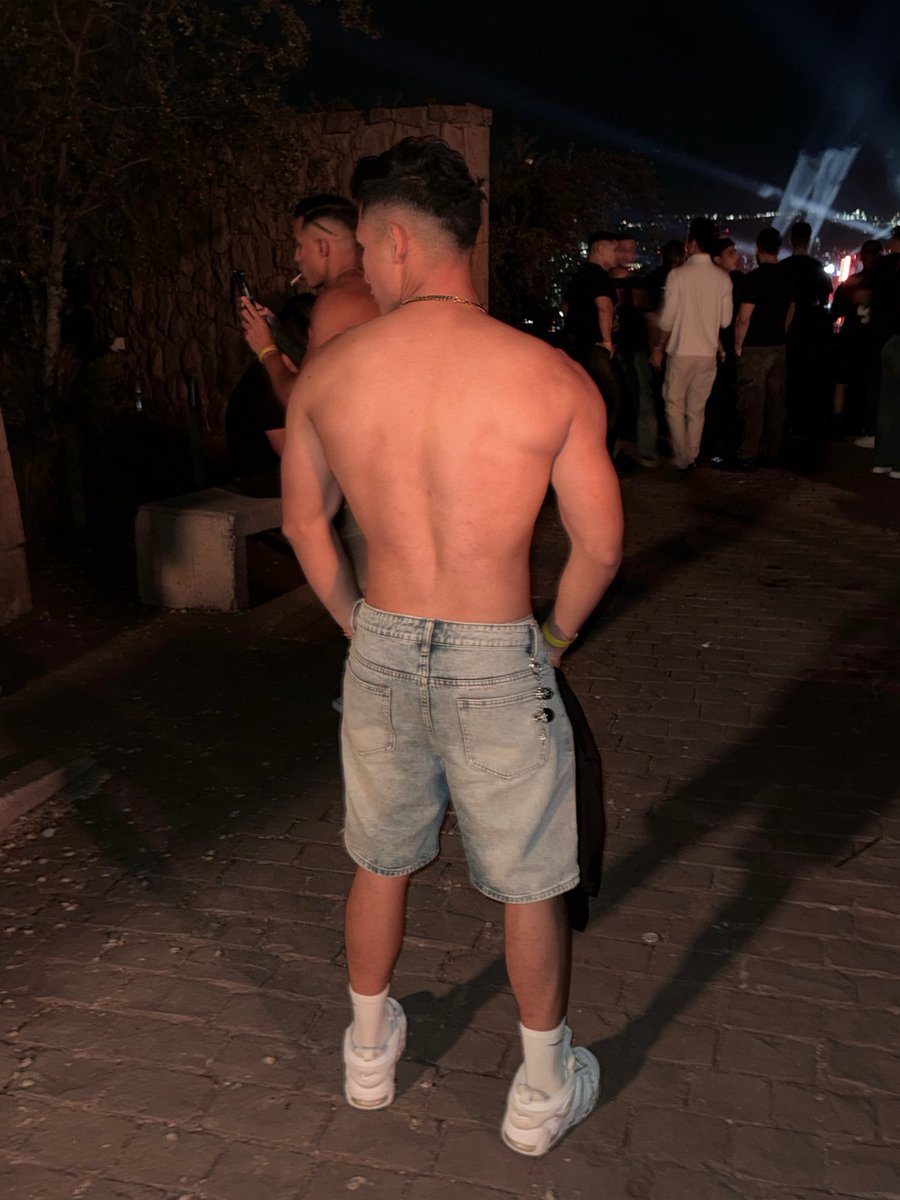 greycomaza's tweet photo. Lo que fue el fin de semana pasado 😎🔥 https://t.co/KRSeZePj9u