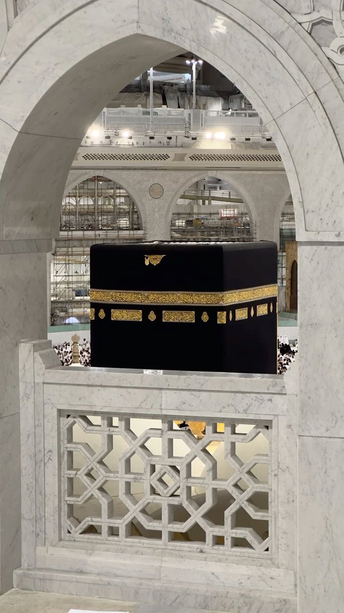 #يوم_الجمعه

في ثاني جمعة من رمضان : 

"يا ربّ لا تجعل ينقضي رمضان دون أن تغسل هذا القلب حتى تمحى ذنوبه وندوبه، وأقم فيه الطمأنينة والأفراح، وأخرجه إلى النور، وأمطر عليه حتى ينسى الجفاف، حتى يخرج بغير القلب الذي كان عليه" .