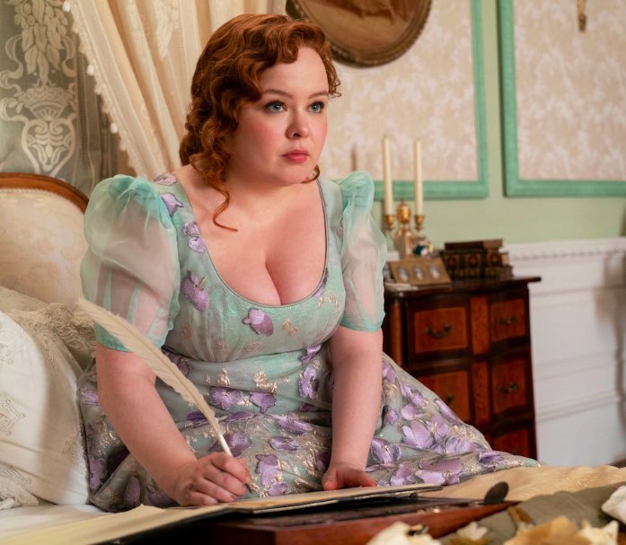 penbridgert0n's tweet photo. penelope giving up LW to become a novelist? excellent. love that. someone stealing LW from penelope? absolutely not. anyway penelope bridgerton will always be THE lady whistledown. https://t.co/sPb7qMcXpG