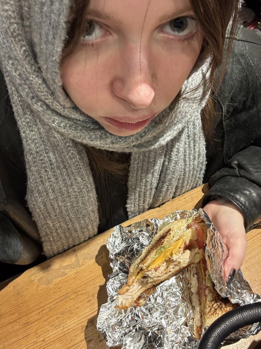 quincy (top 0.5%) tweet media