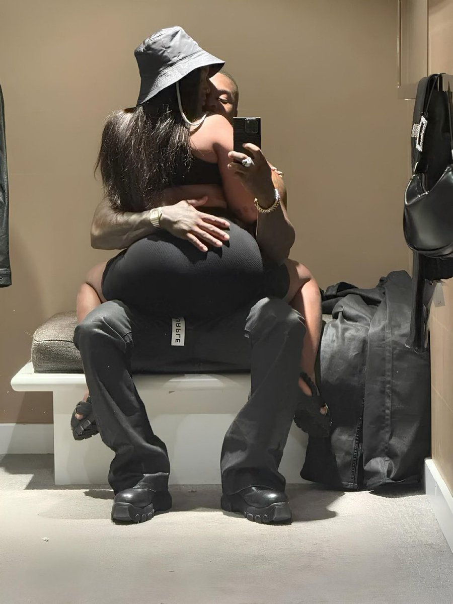 me and who (@twetsfyp) on Twitter photo 