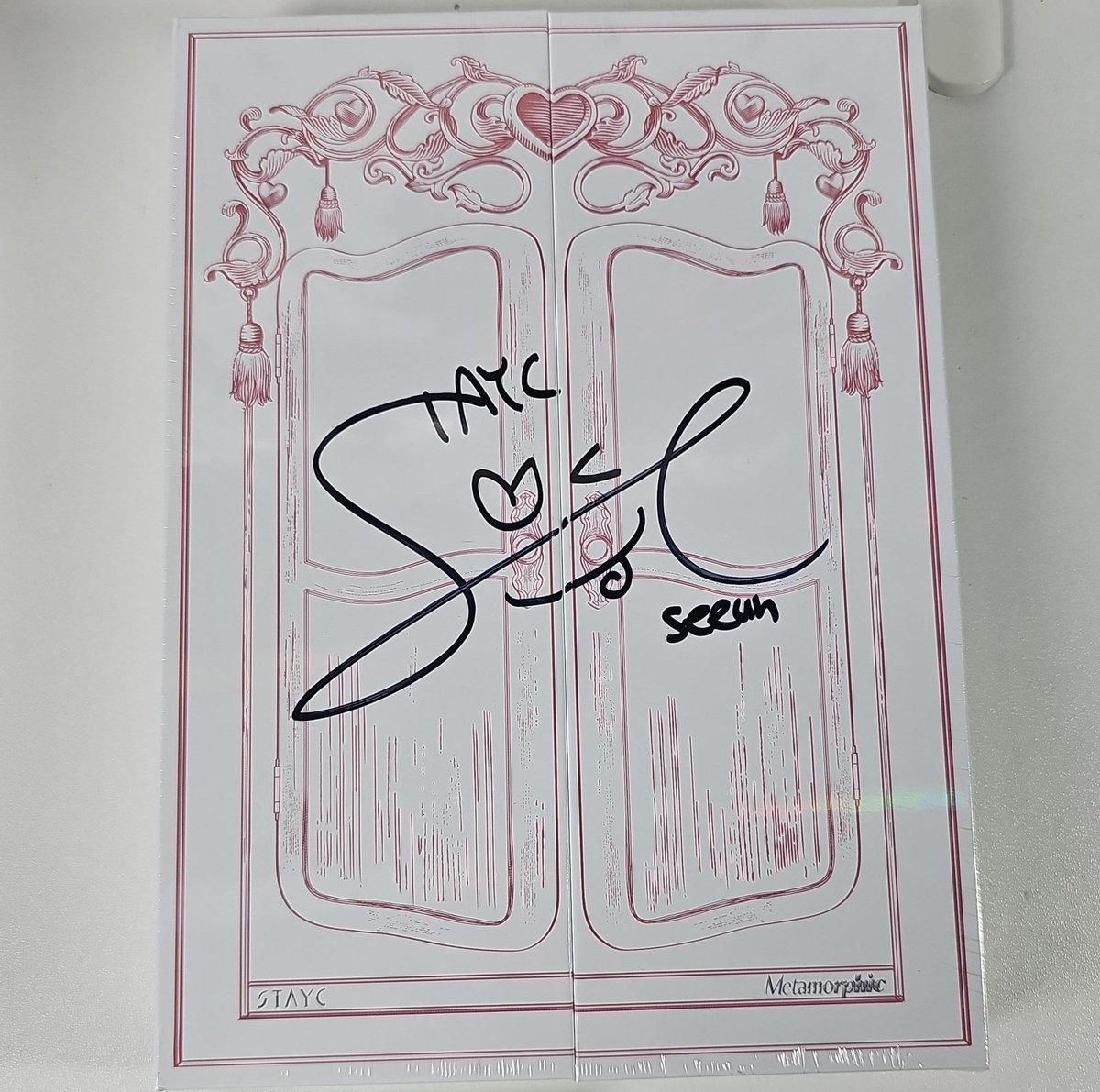 _tdpeach's tweet photo. wts lfb #voidsells

stayc metamorphic icy version seeun signed album hello82
— 1350php
✓ onhand
✓ payo only

jnt only
gcash/maya/bdo

ph cheeky icy thang https://t.co/3HwrLd7WLv