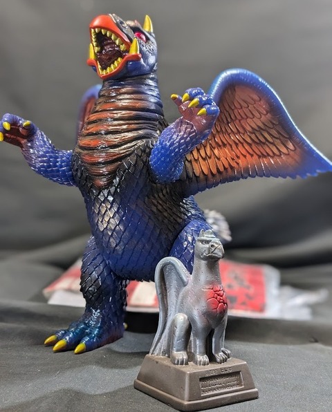 楳図かずお版□高原竜 ヒドラ 高24/奥18/幅25（cm） ＋石像 高9（cm