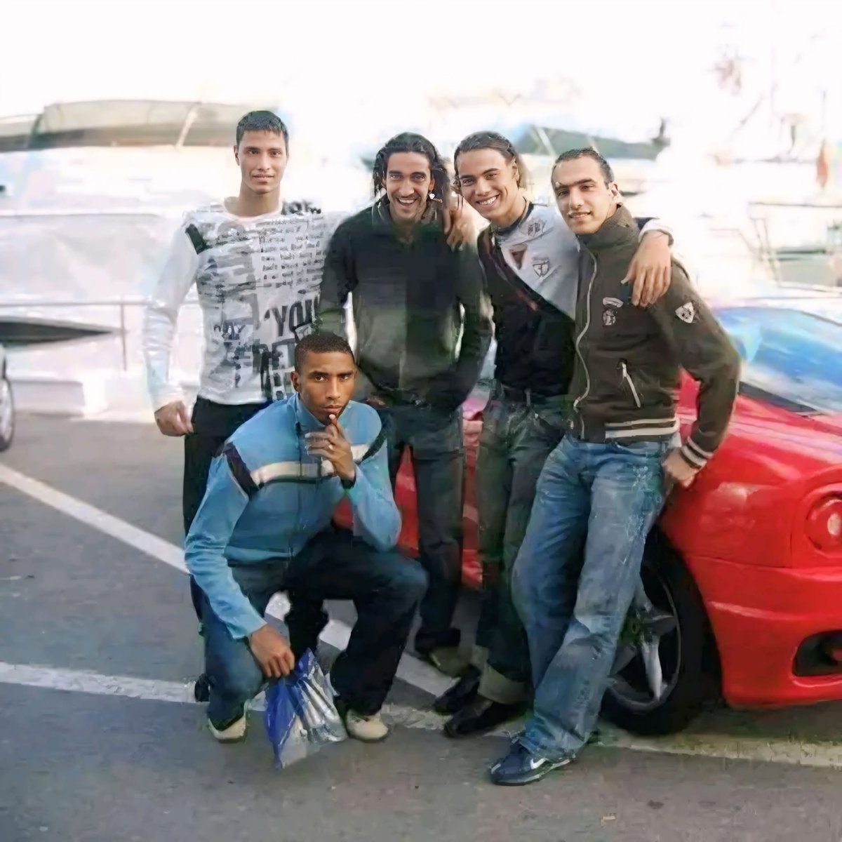 اللي يعرفهم نعرفوا من الجيل الذهبي