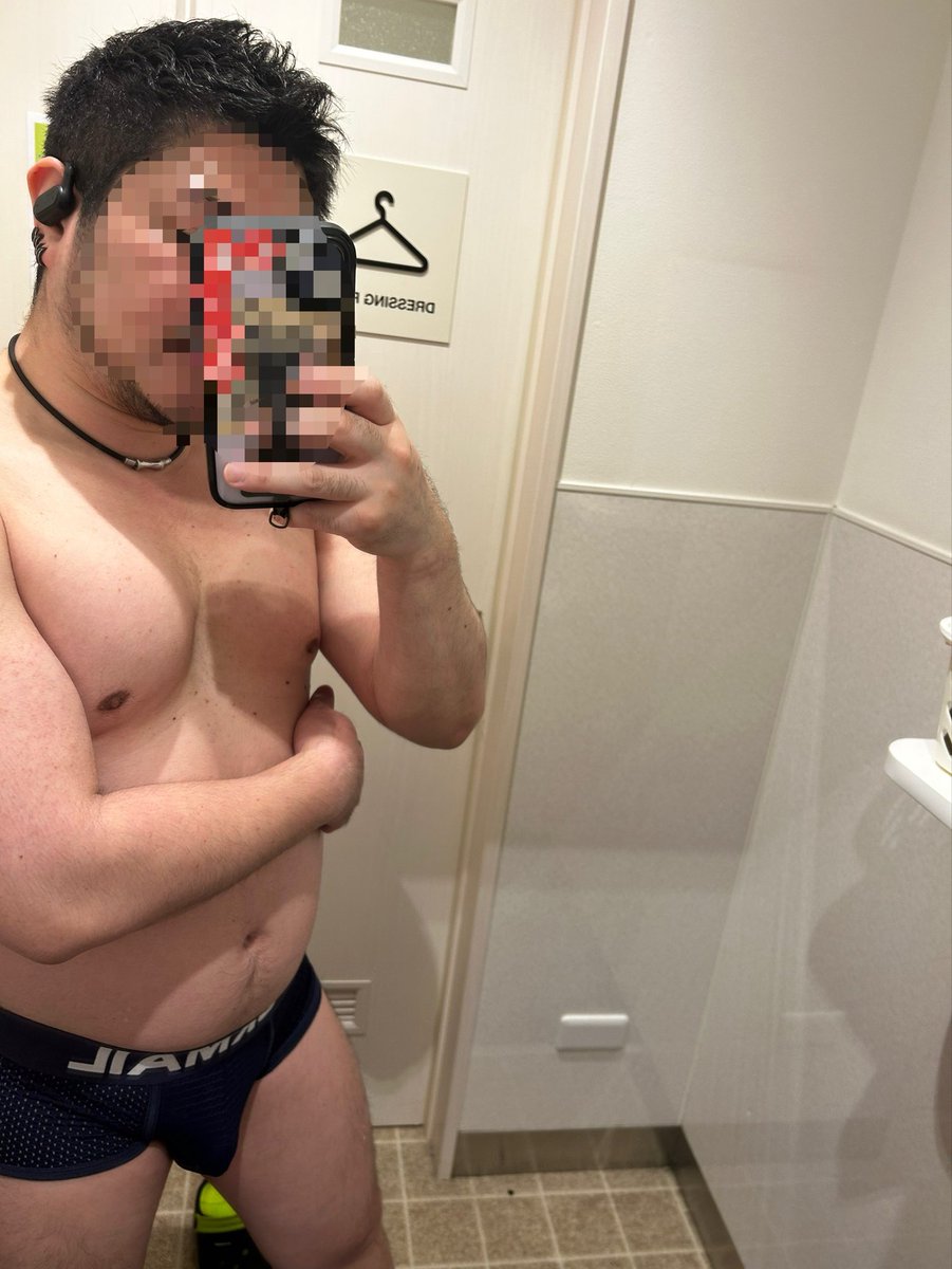 p15bariuke's tweet photo. 昨日の事務報告ー
パンツがムレムレー https://t.co/reBigNJEuY