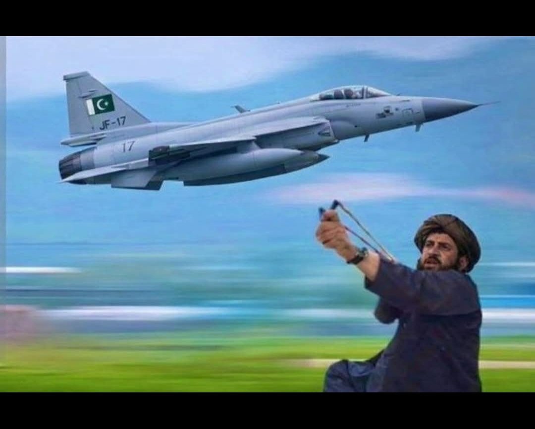 Shayan_32w's tweet photo. @FrontalForce Visual confirmation, Afghanistan shooting down PAF fighter jet 🚨 https://t.co/c4W4xoxAHA