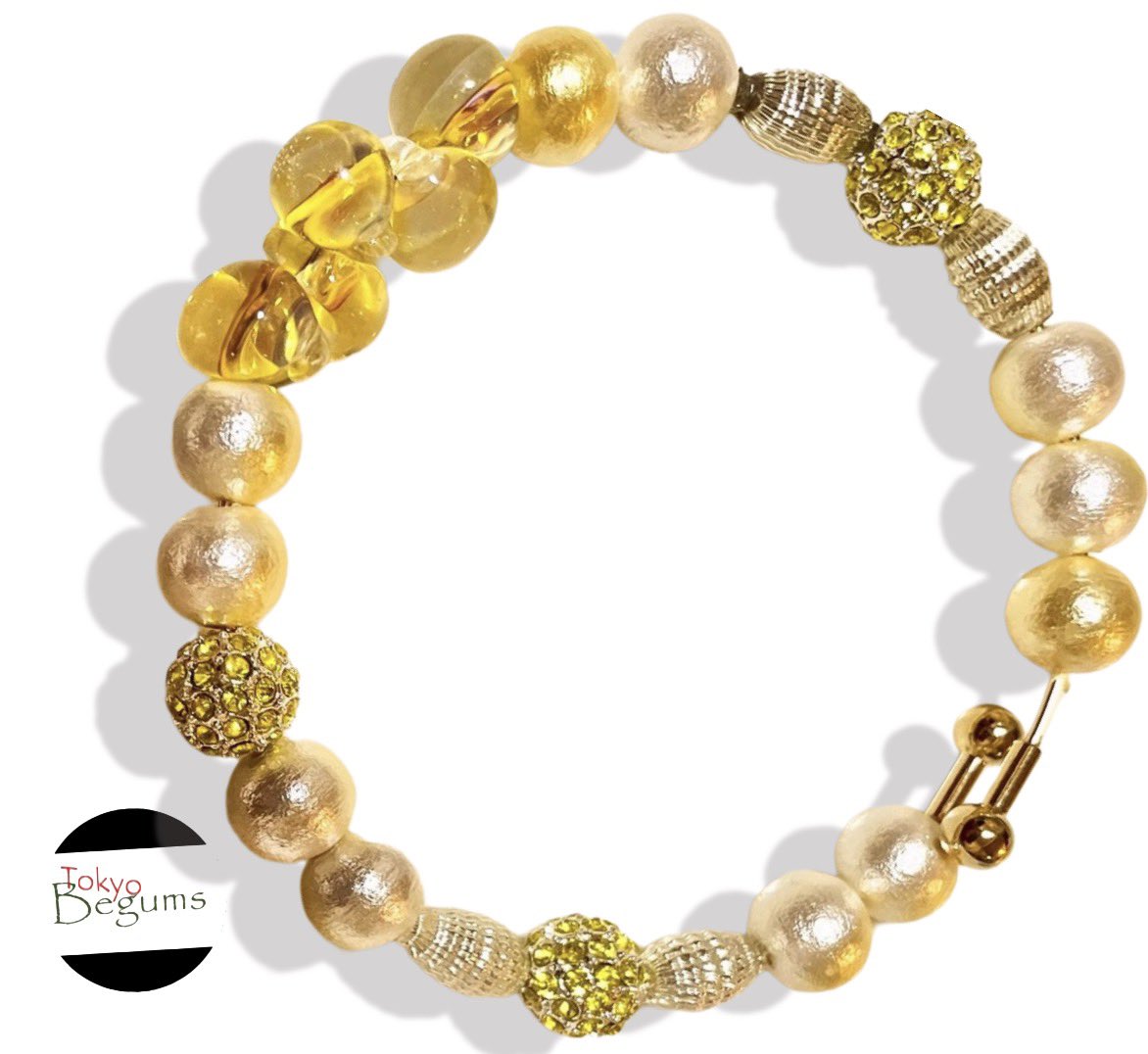 TokyoBegums's tweet photo. Golden glow.
Soft pearls.
Festival energy with quiet elegance. ✨

The Fusion Glow Collection✨✨✨ https://t.co/jEVWHu0jY3