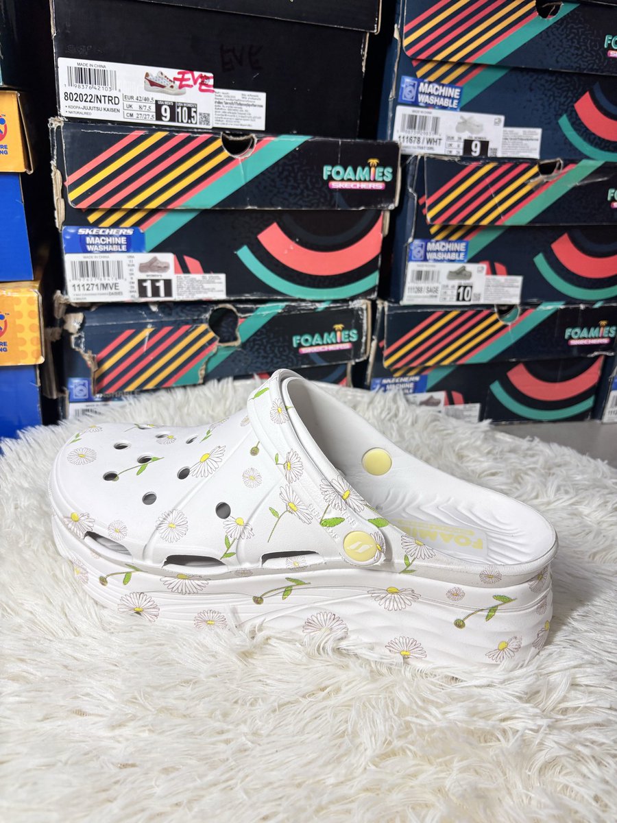 catfatna's tweet photo. 👟 Skechers หัวโต ของแท้จากช็อป ราคาเต็ม 2,190 บาท ปล่อยต่อ 790 บาท ส่งฟรี  ✅

รายละเอียดใต้โพส⬇️⬇️

นัดรับ : บางยี่ขัน / เซนทรัลปิ่นเกล้าได้ค่ะ

รุ่นสินค้า: Skechers Foamies: Max Cushioning - Daisies สี White (WHT) มือ 🥇 https://t.co/rexwgyEbjH