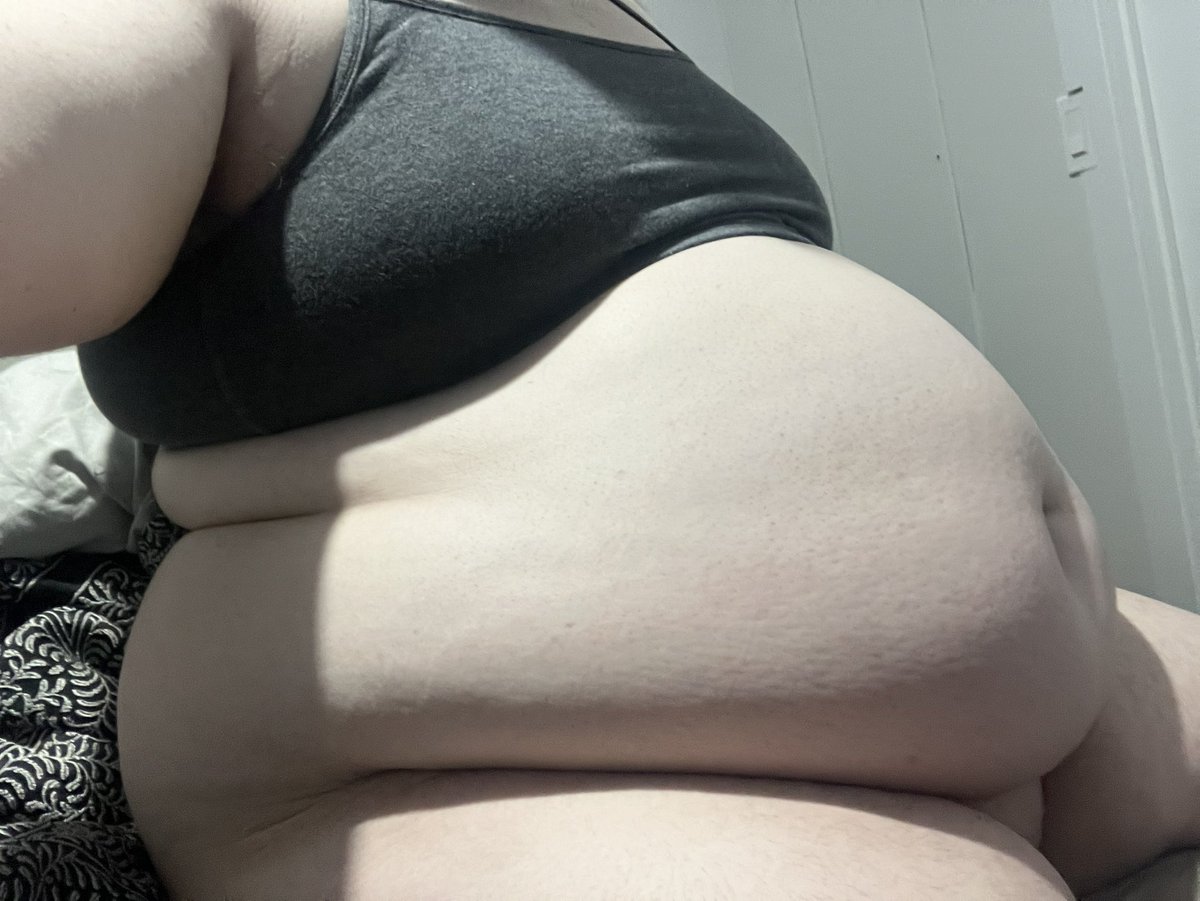 Basement Blimp 🔞 tweet media