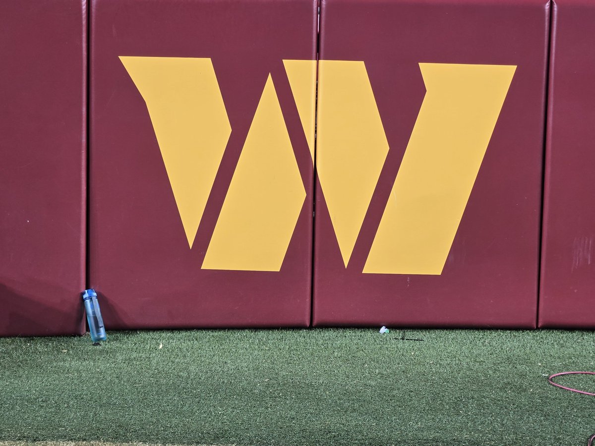 BenStandig's tweet photo. Quick thoughts on why Washington is releasing C Tyler Biadasz (while I sit in the BWI Airport parking lot).

https://t.co/GWqyuu1ihf https://t.co/UfuZvQXFW0