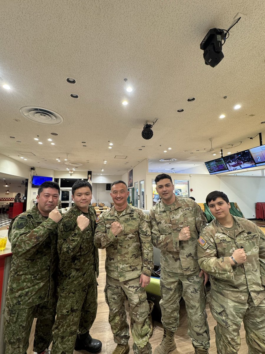 119 Co-Op 歓迎会 1月13日、在日米陸軍司令官、最先任上級曹長を含めた