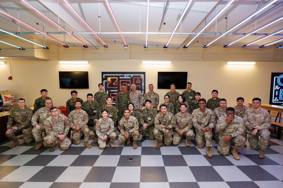 119 Co-Op 歓迎会 1月13日、在日米陸軍司令官、最先任上級曹長を含めた