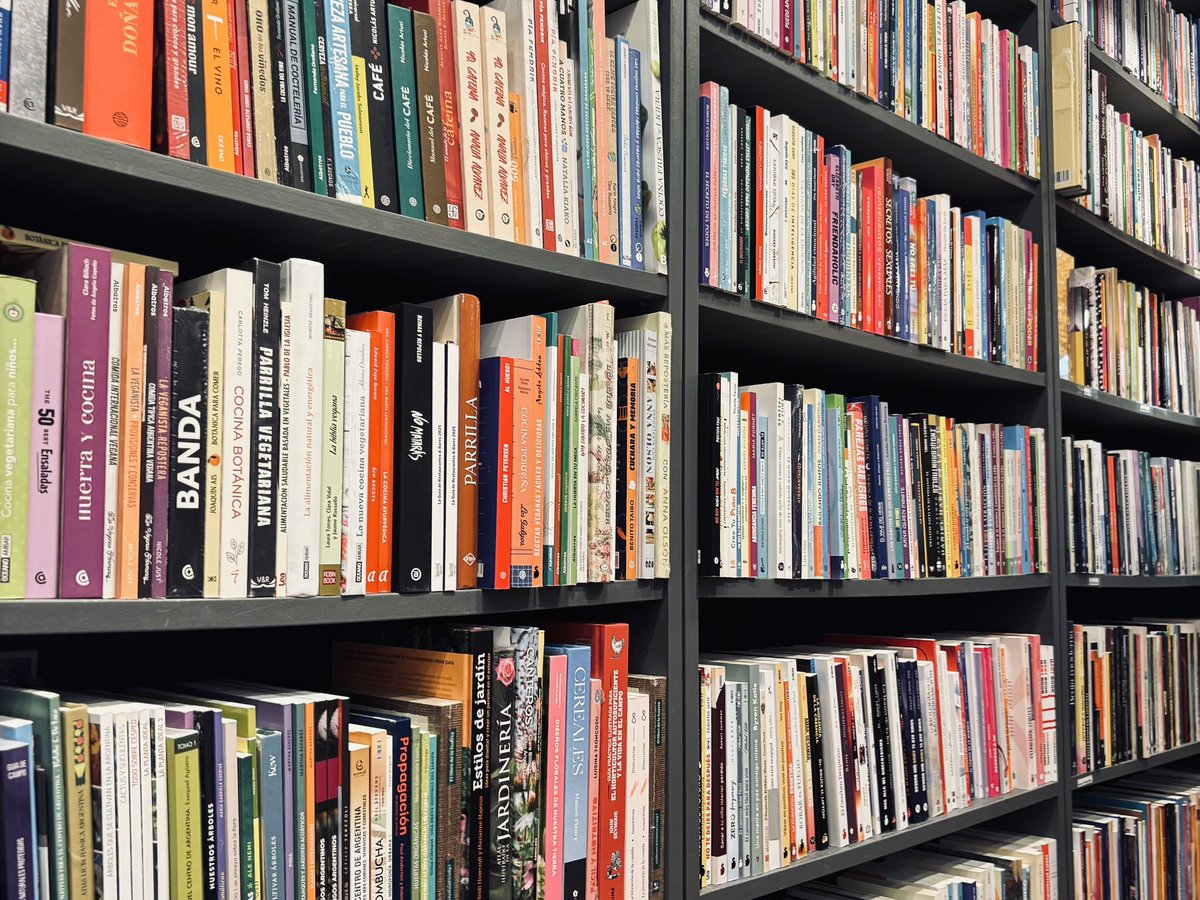 rena 🦥 tweet media