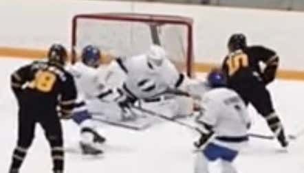 barstoolsports's tweet photo. 13-Year Old Kale Nicol Just Broke Jonathan Toews 15U AAA Record With 141 Points (86 Goals, 55 Assists) In 32 Games https://t.co/tlUXk7kkc3 https://t.co/N2mLF6QJy8