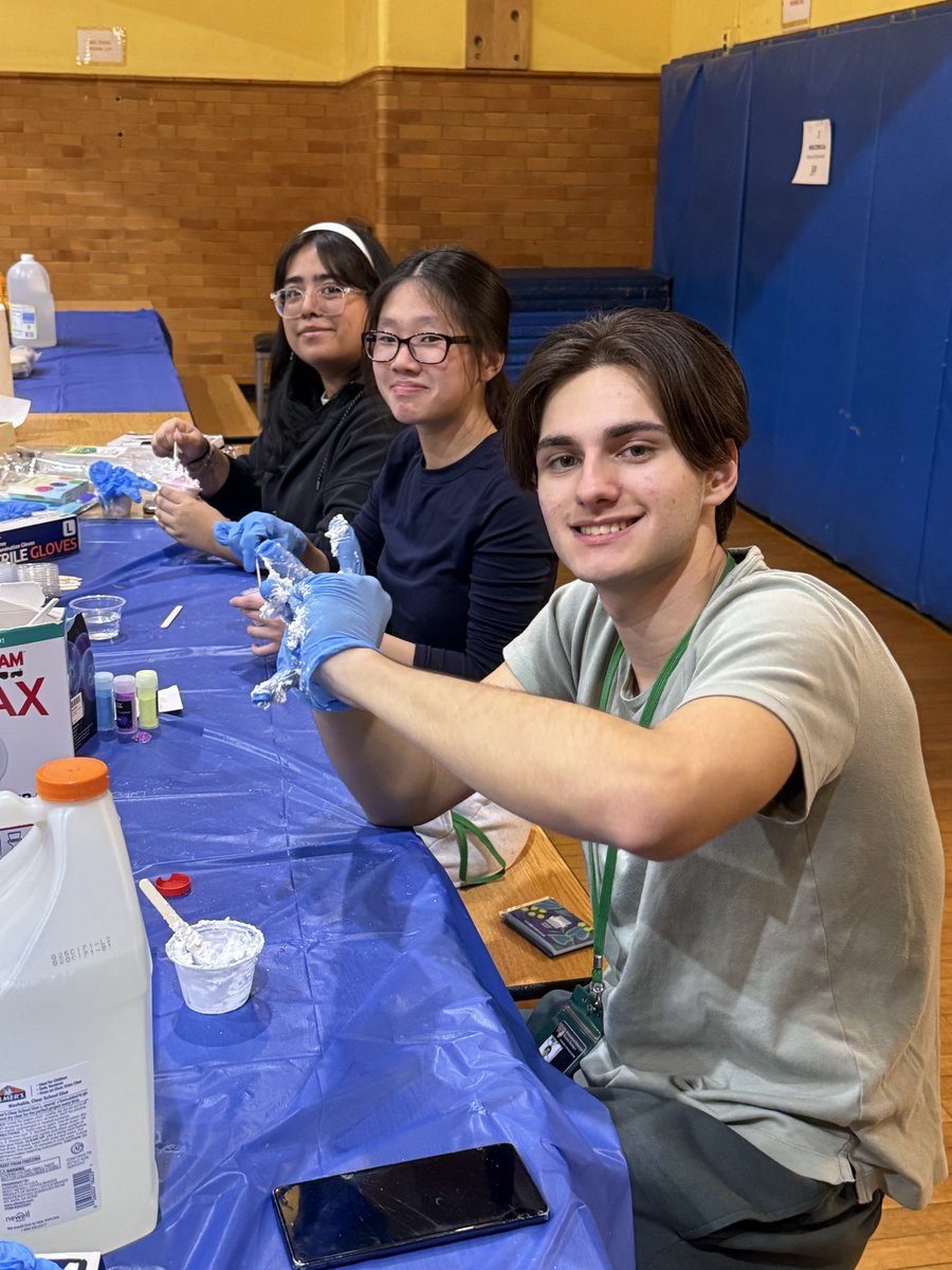 WHS Peer Pride tweet media