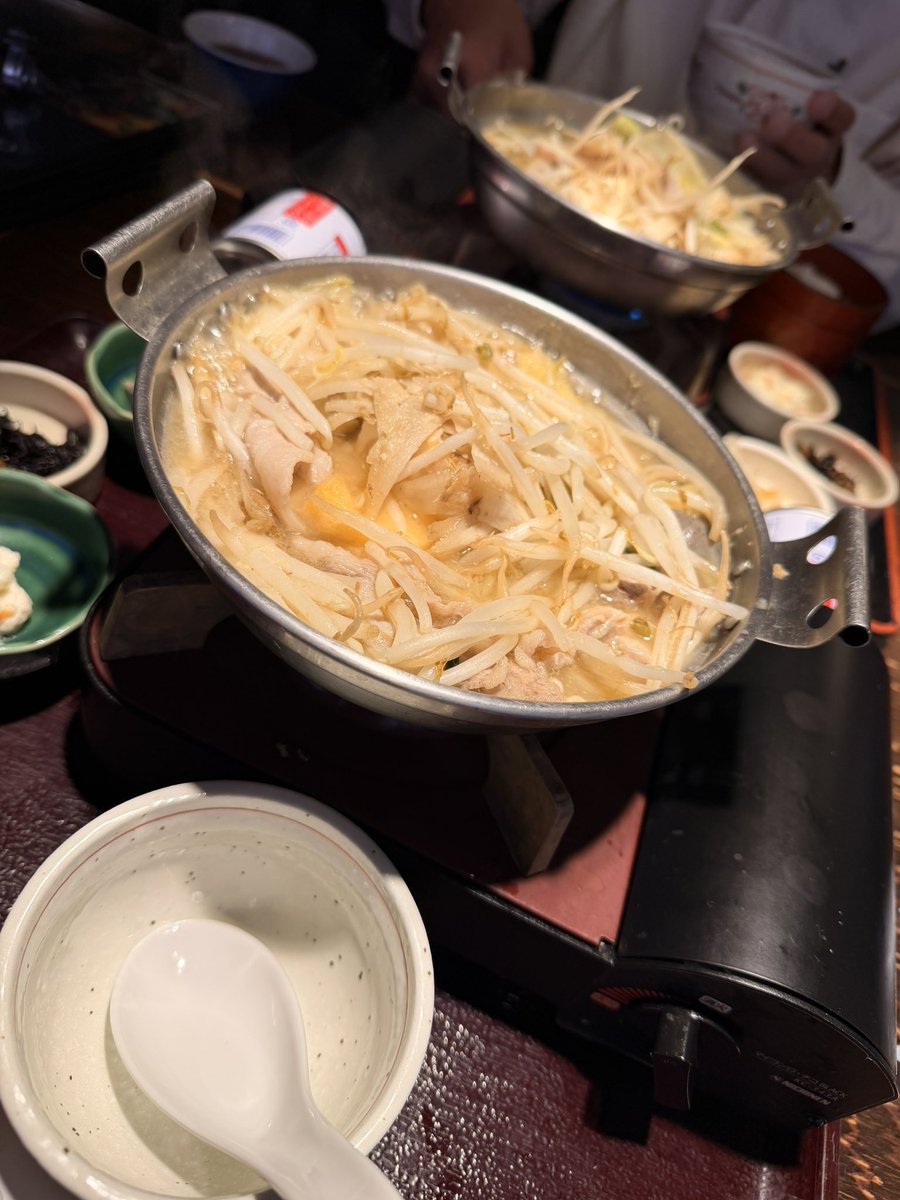 Beast_ShinSAMA's tweet photo. 本場のちゃんこ鍋
ごっつぁんでした　     ¯ω¯     　))"ﾎﾞﾖﾖｰﾝ https://t.co/RjdjF4oDP5