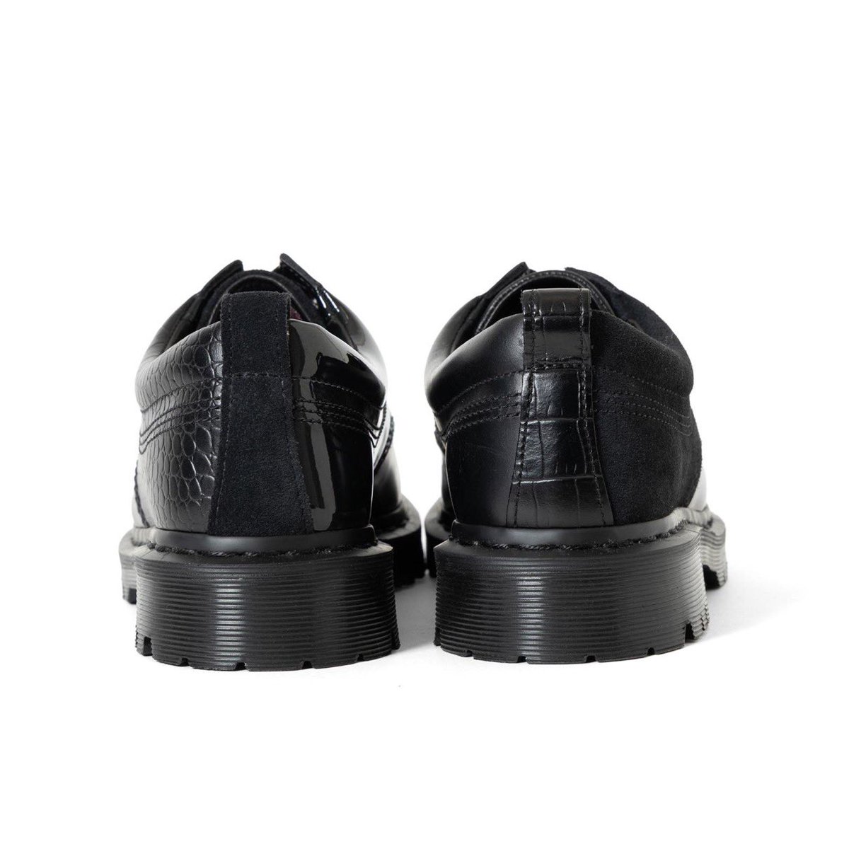 BEAMS x Dr. Martens Lowell "Crazy Pattern"

🗓️ March 5th
💰 $190