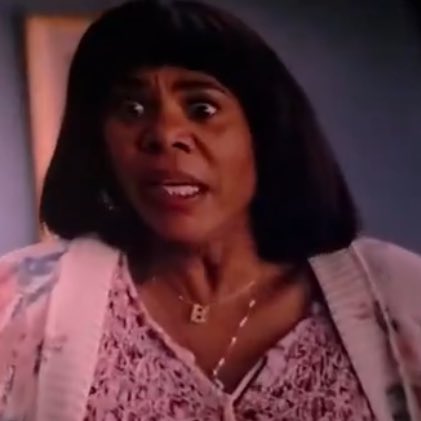 LMAOOOOO THEYRE PARODYING HALLOWEEN (2018) AND MA (2019) IN SCARY MOVIE 6