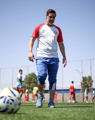 ⚽️ ¡SOBRE EL EQUIPO! 🐞
🇦🇷 #AAAJ | Nicolás Diez, luego del partido con #BarcelonaSC: "Si un equipo pierde una serie por penales, no es por falta de jerarquía. Es injusto caerle a este equipo por eso"...

Vía <a href="/diegogabrielfb/">Diego Gabriel Fernandez</a>