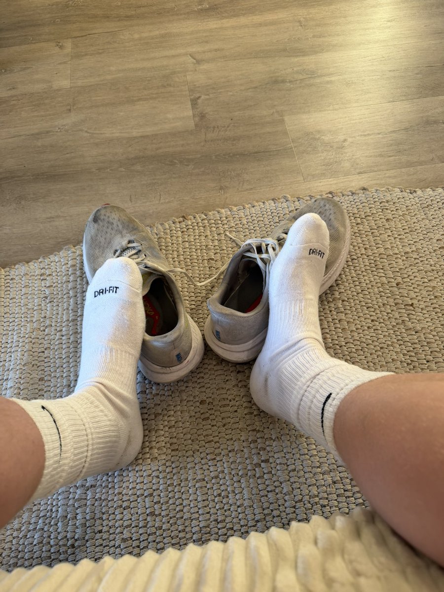 alphagodatlas's tweet photo. Get in dms going to a brewery event tonight 🍻

Have these sweaty socks that I just walked 8 miles in 😏 🧦 https://t.co/0ZG4Fzqreq