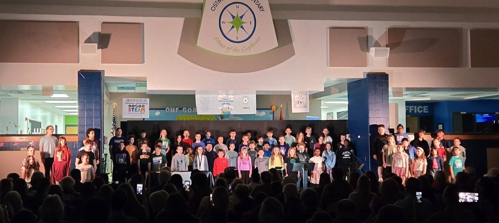 ZumOstmann's tweet photo. Tonight's Ostmann 5th Grade musical, under the direction of Ms. Ragan, showcased the many talents of our Explorers! #ExplorerNation https://t.co/M7ymB9frDV