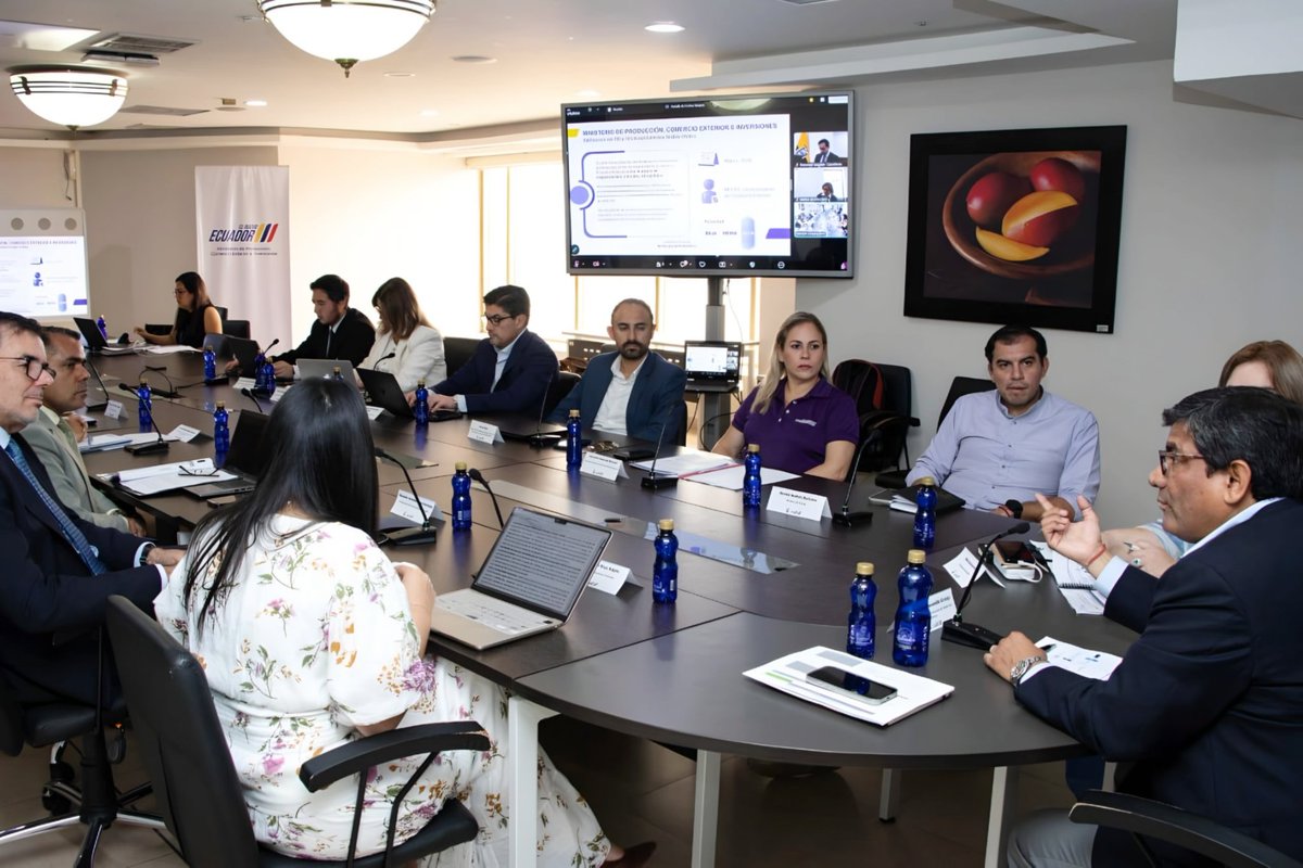 SRI Ecuador tweet media