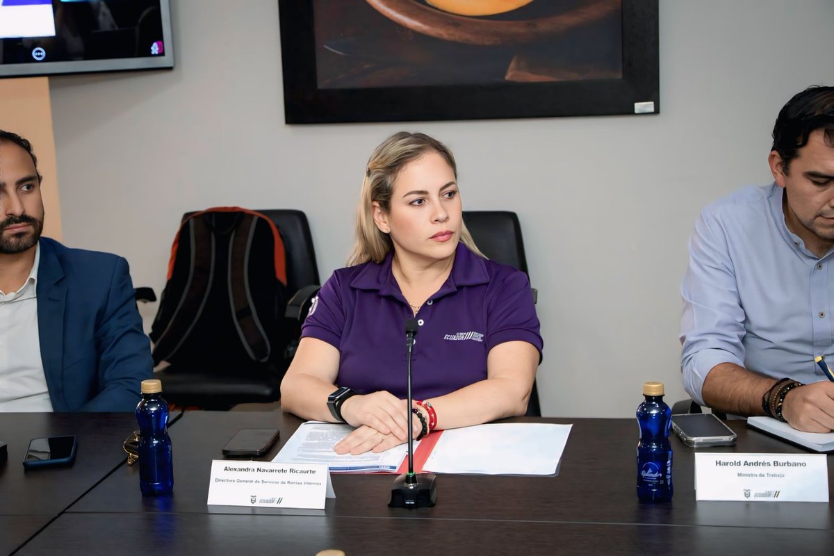 SRI Ecuador tweet media