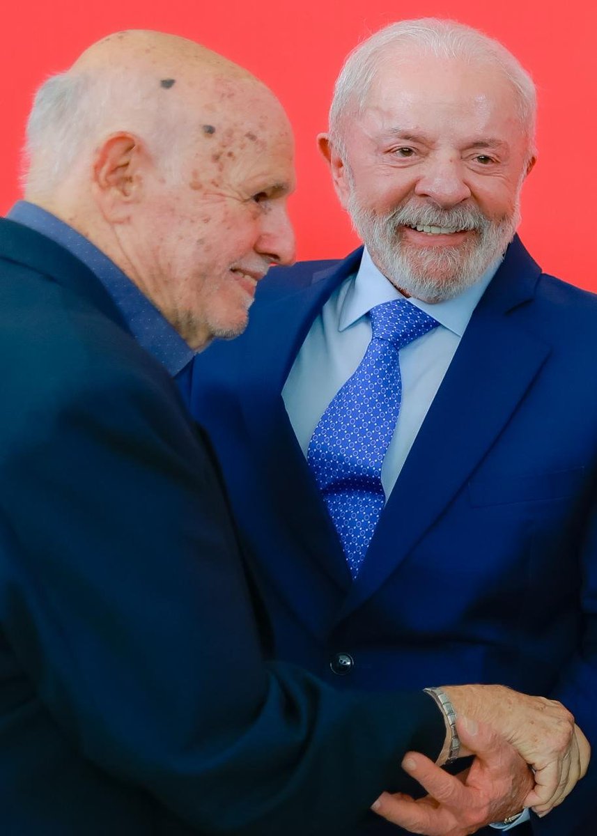 Lula tweet media