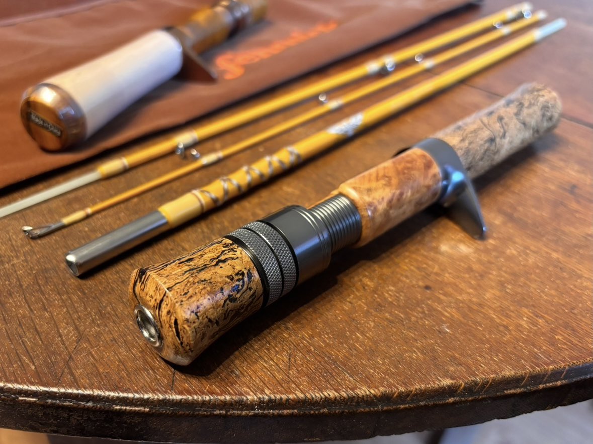 l_r_factory's tweet image. 《KDICTMK様分》

《ご依頼内容》
☆『fenwick FS49C UL-4J』用フェルール式グリップジョイントの #extreme_grip を作成。

詳細↓
instagram.com/p/DVPlzRFk3__/…

☆ガイド交換、グリップ・リールシート交換、その他カスタムのご依頼はDMにて気軽にお問い合わせください！

#lr_custom_rod
#customrod