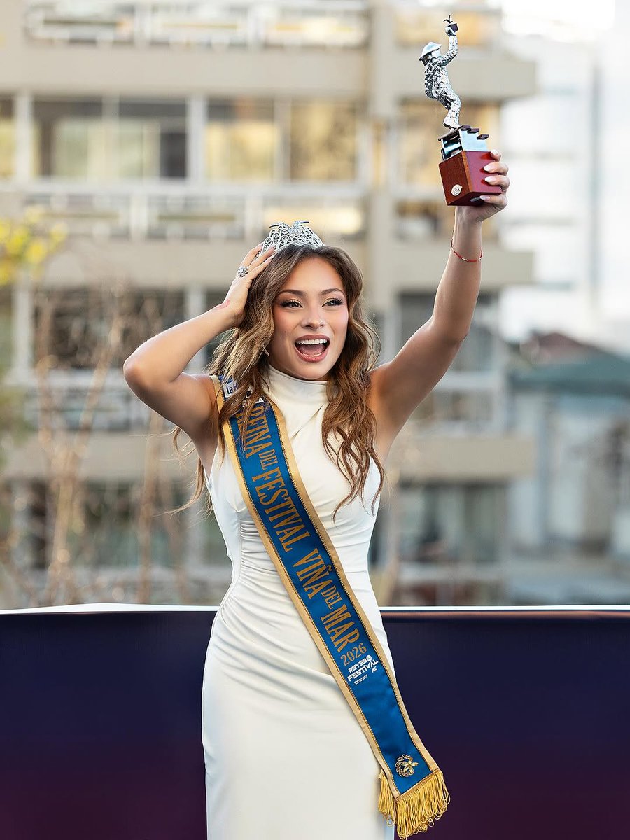 Mi hermosa Reina de Viña 2026 👑 
Sirvio outfit, sirvio rostro, sirvio emocion, sirvio show💅
#Viña2026