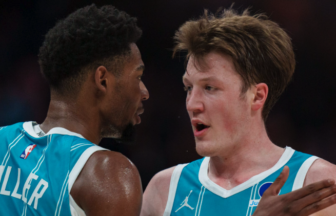 Brandon Miller tonight: 33, 7 and 4.
Kon Knueppel tonight: 26 points, 8 threes.

The future of the NBA. 🥹🔥