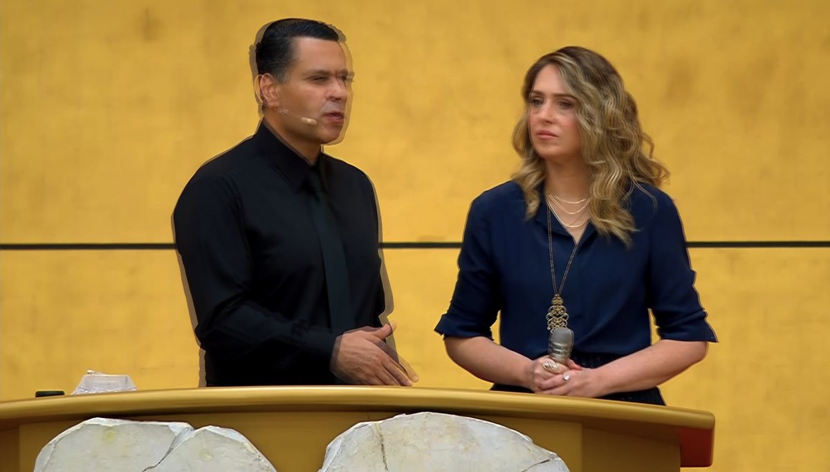 prcoutinho2's tweet photo. Que quinta feira maravilhosa tivemos hoje na Terapia do Amor na Universal Engenho Velho da Federação 🙏🏼 https://t.co/FbuqSIJFlO