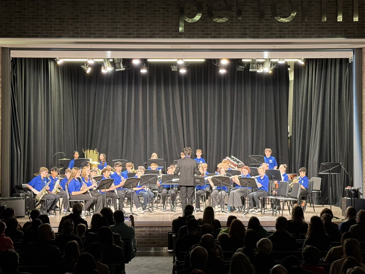SHPK8's tweet photo. Our 6th, 7th, and 8th grade band students, along with our Jazz Band, did a terrific job tonight performing to a packed house! 🎺🎶 Our students’ talent and dedication are truly amazing—so proud! 👏 #StVrainStorm @SVVSDsupt @DPerfettiDeany https://t.co/GPm27Bo5ry