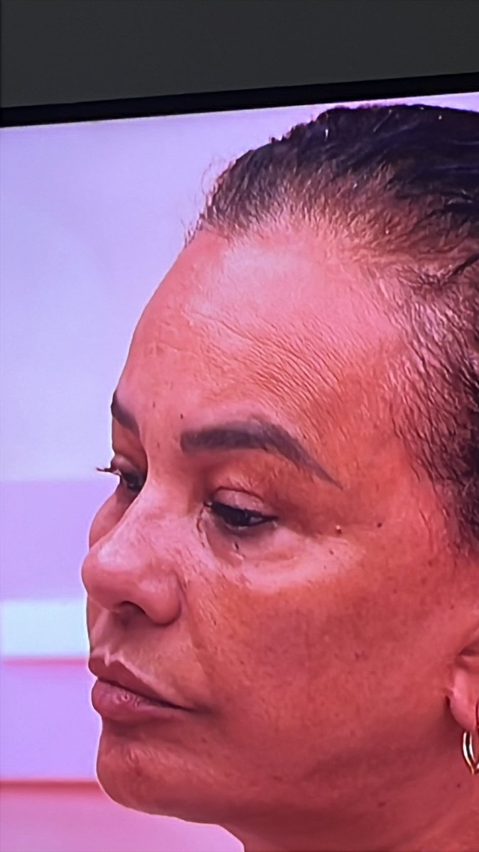 RomiRkive's tweet photo. To cansada dessa cara de cu dessa velha do caralho 

#bbb26 #AnaPaulaCampeã #SolangeCouto https://t.co/qCO3iClDMq