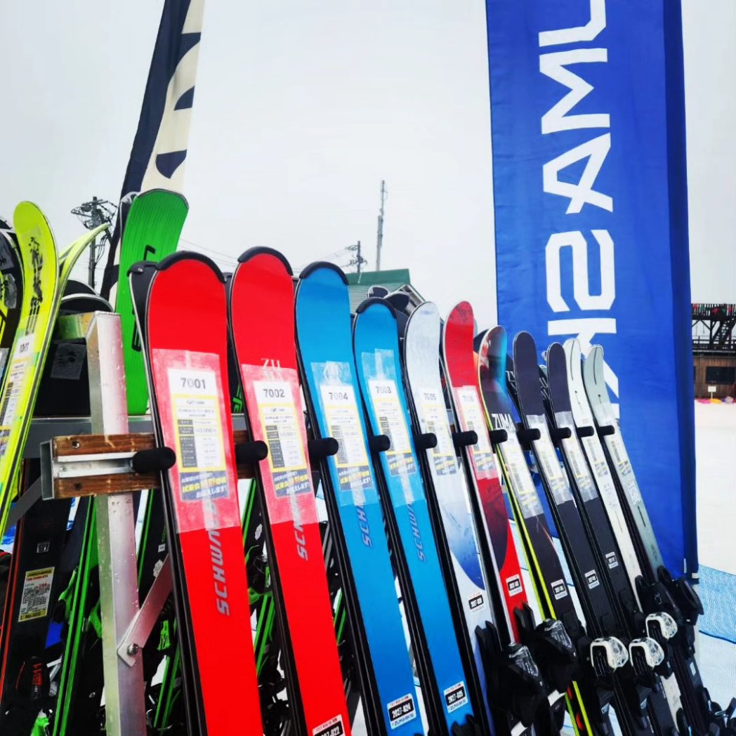 swallow_ski's tweet photo. 本日から3月1日まで高鷲スノーパークにてヒマラヤスポーツさんの試乗会に出展しています🏔️⛷️
最新のZUMASKISを是非ご試乗ください⛷️⛷️⛷️

#zumaskis #swallowski #高鷲スノーパーク #試乗会 #ski https://t.co/aUGMPxLIVy
