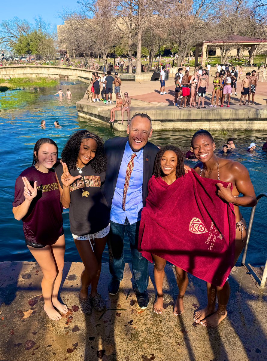 𝙺𝚎𝚕𝚕𝚢 𝙳𝚊𝚖𝚙𝚑𝚘𝚞𝚜𝚜𝚎 tweet media