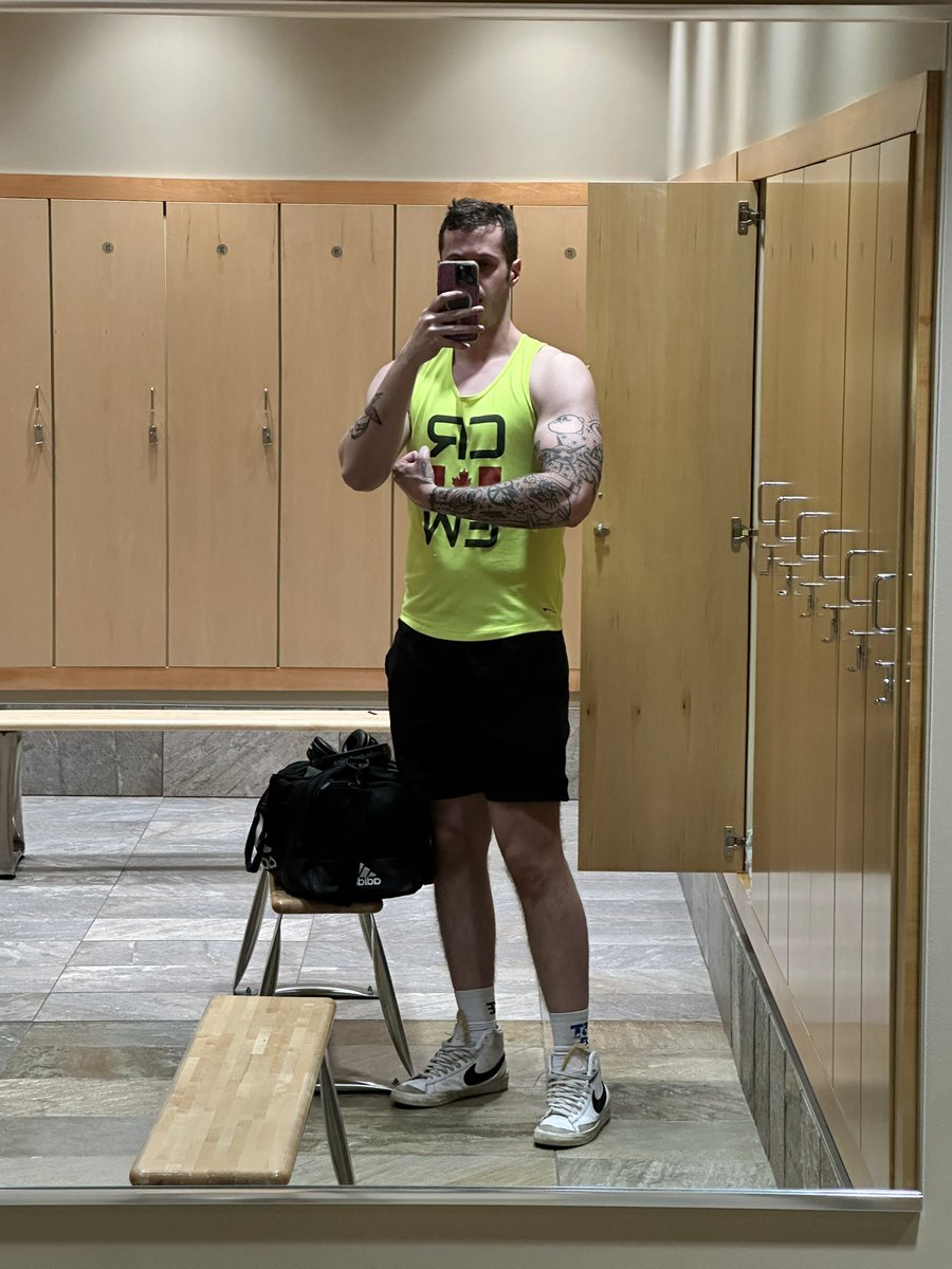 chris “hotdog” topher tweet media